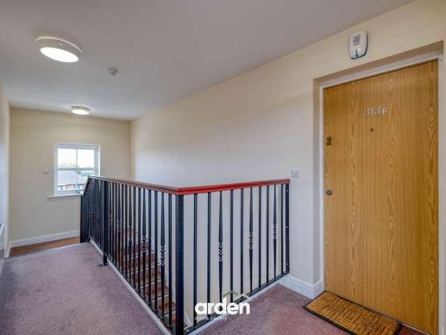 2 bed flat for sale