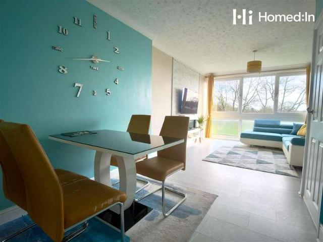 2 bed flat for sale