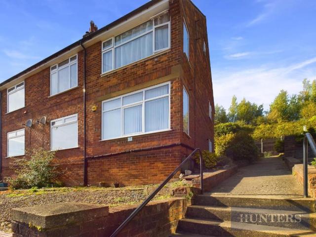 2 bed flat for sale