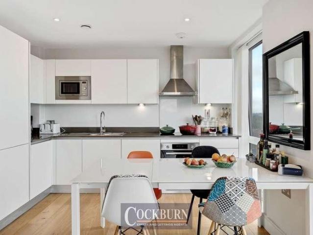 2 bed flat for sale