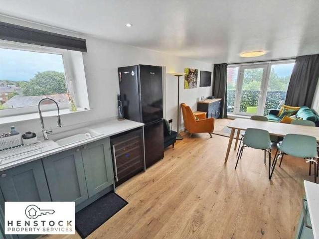2 bed flat for sale