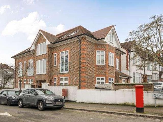 2 bed flat for sale
