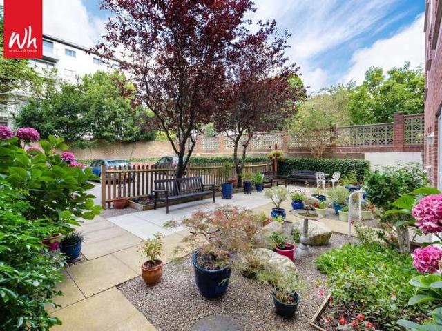 2 bed flat for sale