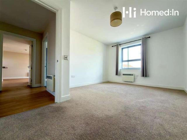 2 bed flat for sale