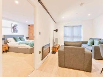 2 bed flat for sale
