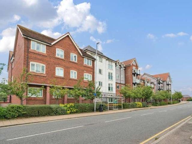 2 bed flat for sale