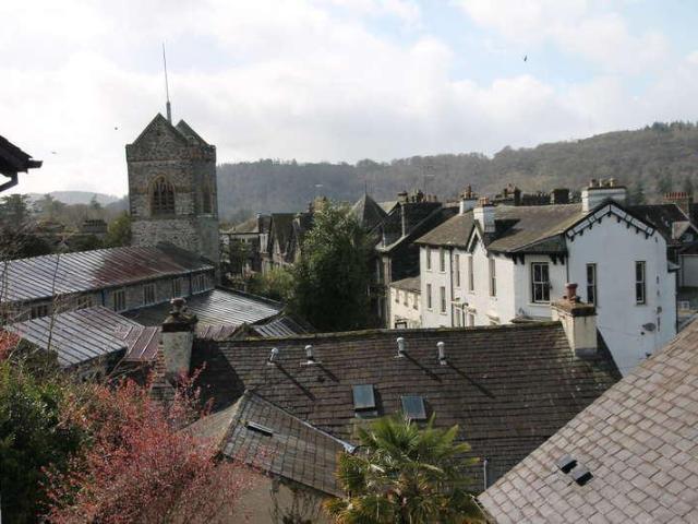 2 bed flat for sale