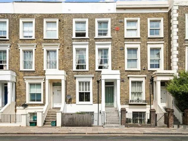 2 bed flat for sale