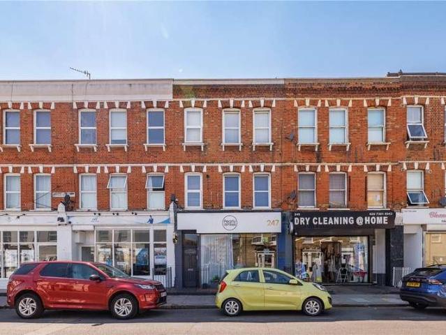 2 bed flat for sale