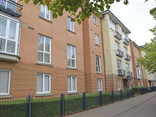 2 bed flat for sale