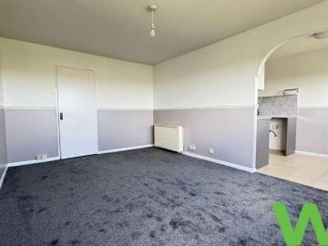 2 bed flat for sale