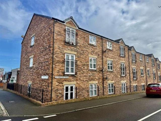 2 bed flat for sale