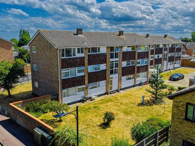 2 bed flat for sale