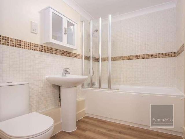 2 bed flat for sale