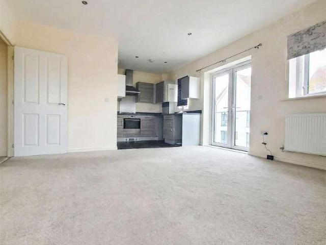 2 bed flat for sale