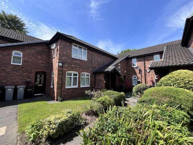 2 bed flat for sale