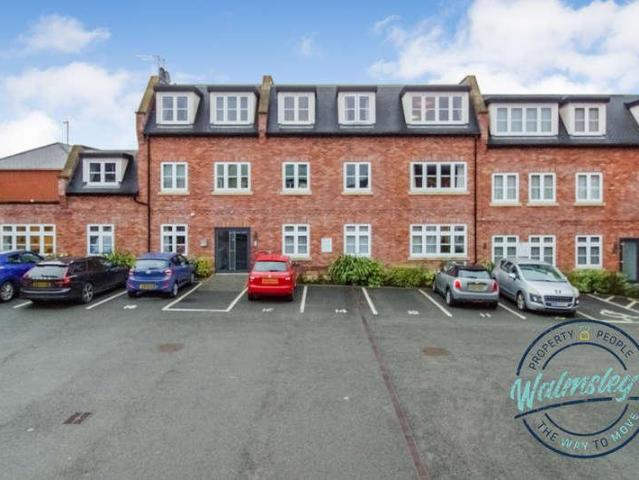 2 bed flat for sale