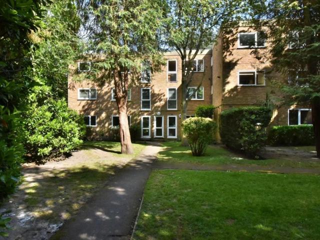 2 bed flat for sale