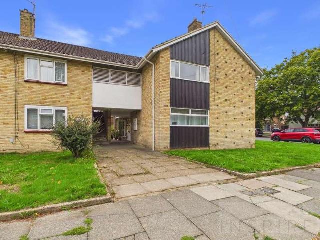 2 bed flat for sale