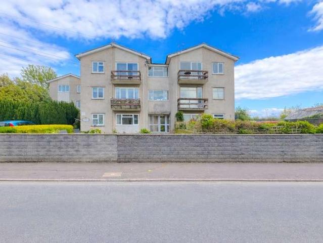 2 bed flat for sale