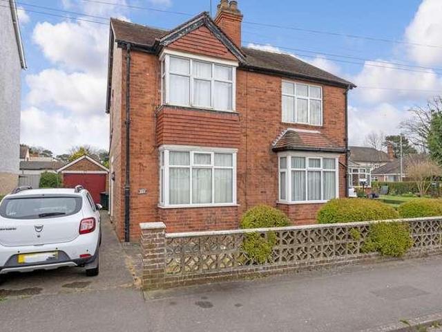 2 bed flat for sale