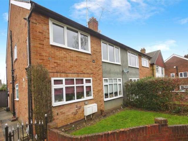 2 bed flat for sale