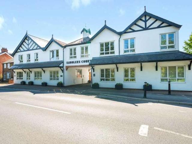 2 bed flat for sale