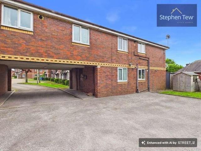 2 bed flat for sale
