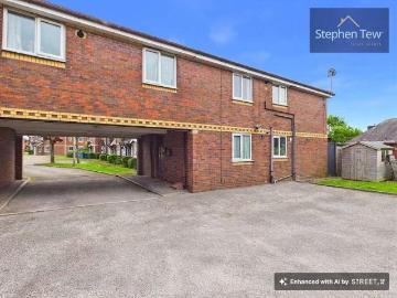 2 bed flat for sale