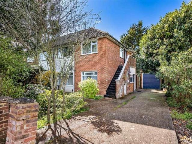 2 bed flat for sale