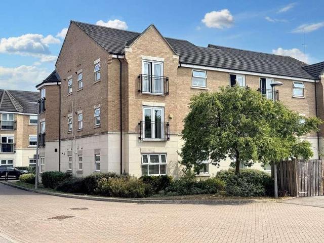 2 bed flat for sale