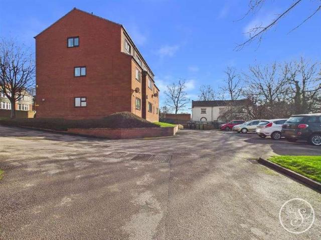 2 bed flat for sale