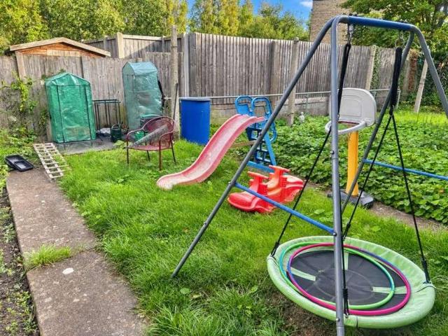 2 bed flat for sale