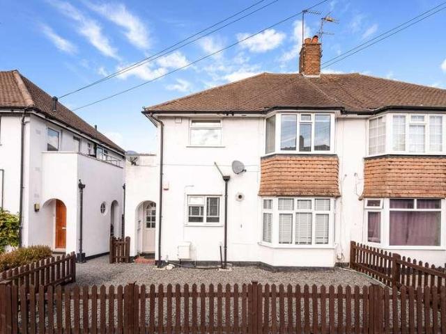 2 bed flat for sale