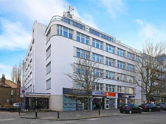2 bed flat for sale