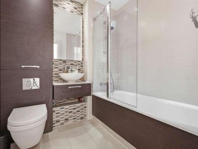 2 bed flat for sale