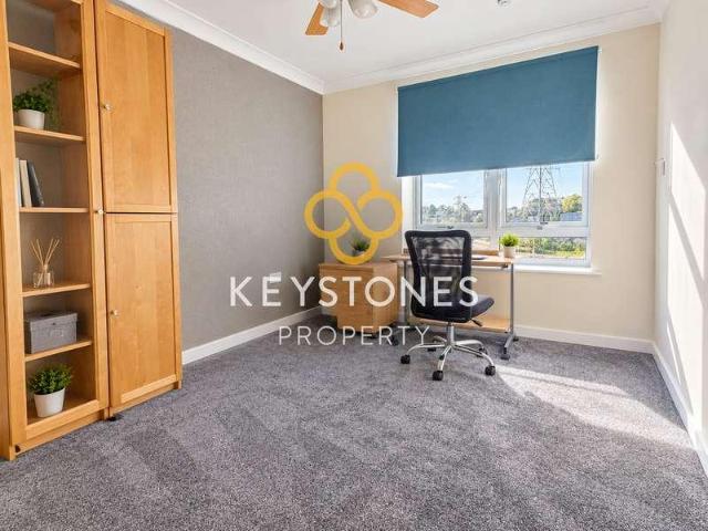 2 bed flat for sale