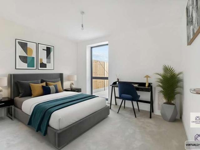 2 bed flat for sale