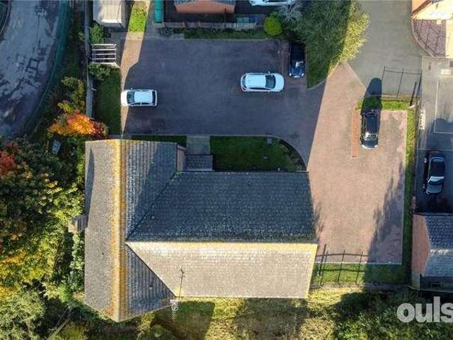 2 bed flat for sale