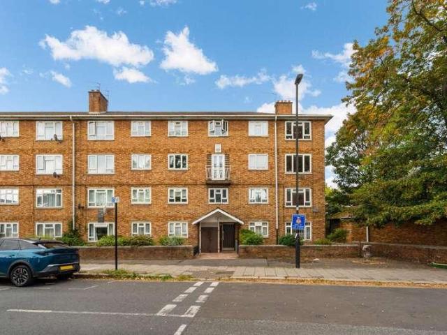 2 bed flat for sale