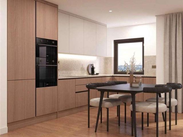 2 bed flat for sale