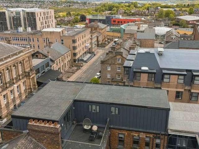 2 bed flat for sale