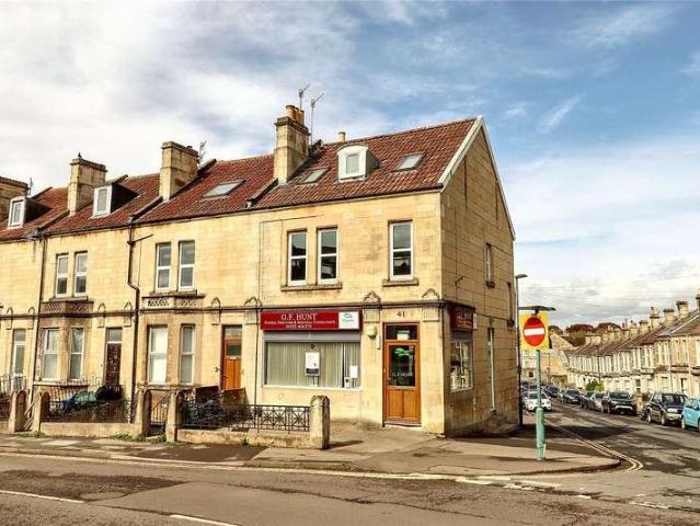 2 bed flat for sale