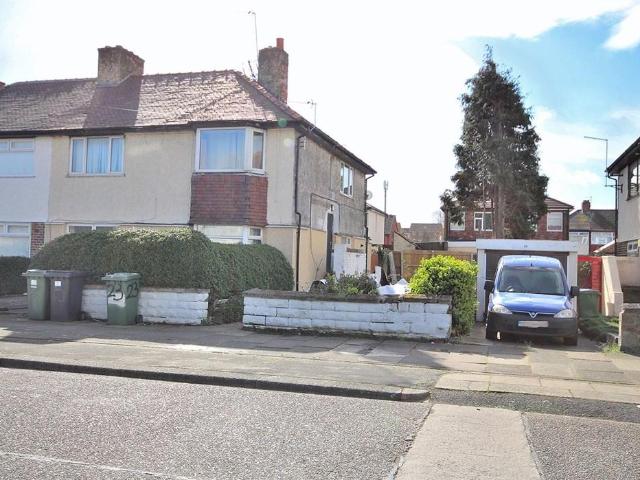 2 bed flat for sale