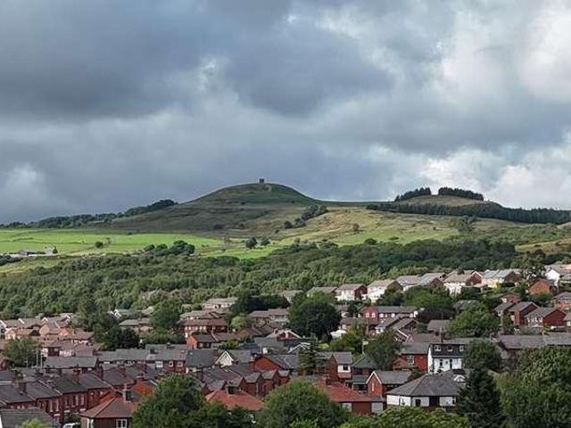 2 bed flat for sale