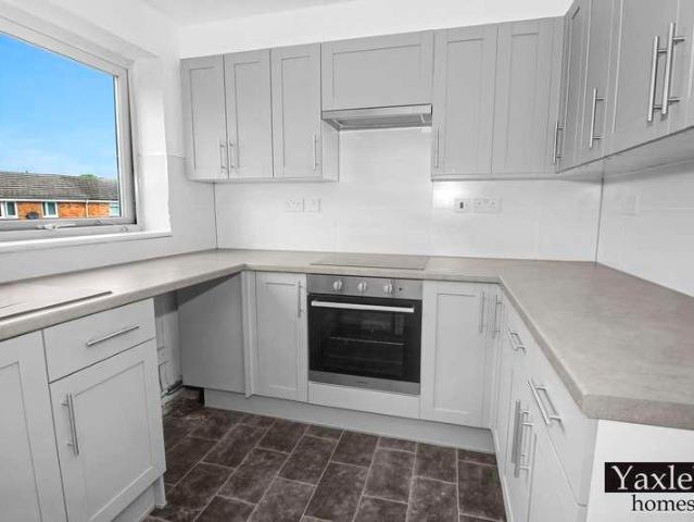 2 bed flat for sale