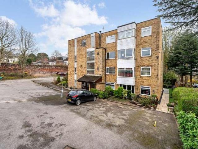 2 bed flat for sale