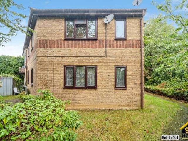2 bed flat for sale