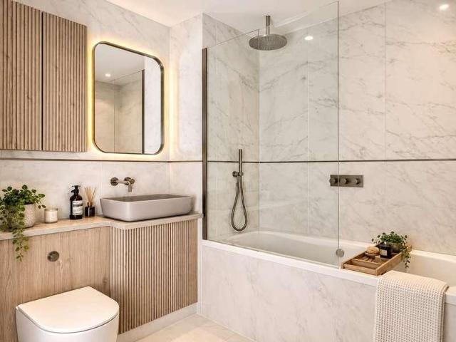 2 bed flat for sale