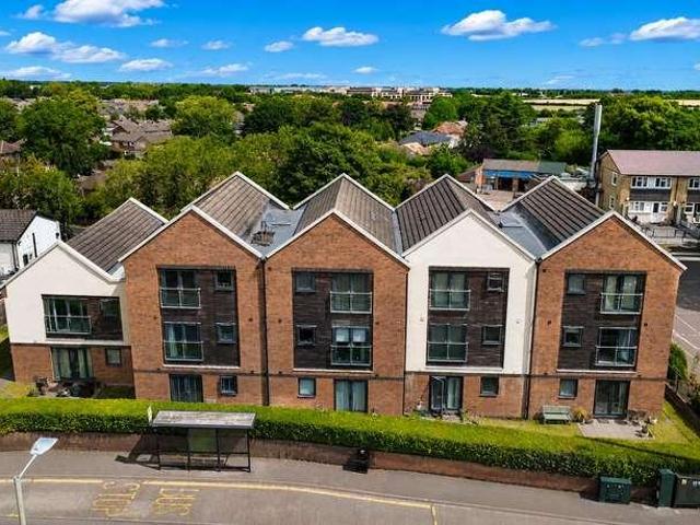 2 bed flat for sale